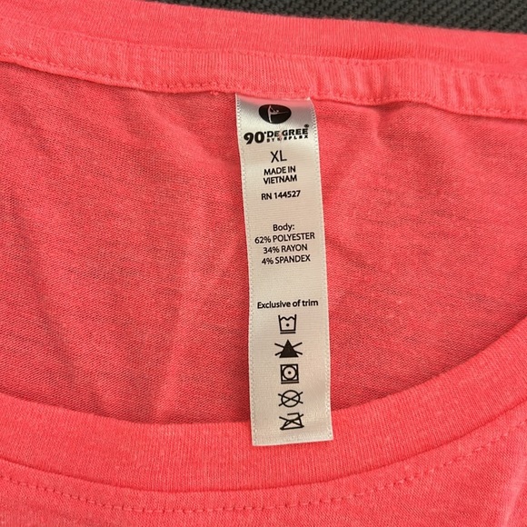 Like new 90 Degree by Reflex top - Picture 2 of 2